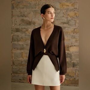 Commense Deep Brown V-Neck Sweater